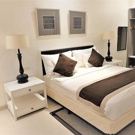 M Hotel Sorong Eksteriør billede