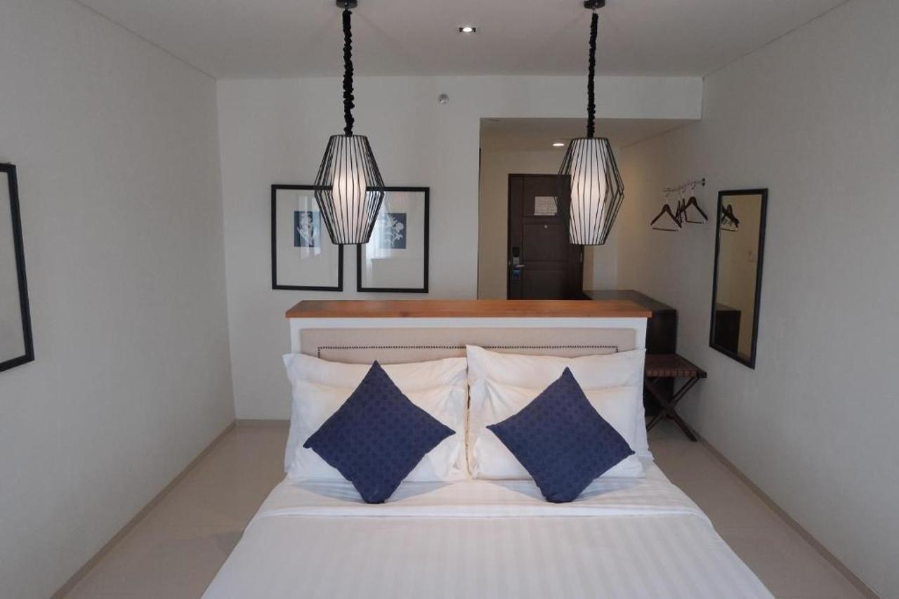 M Hotel Sorong Eksteriør billede