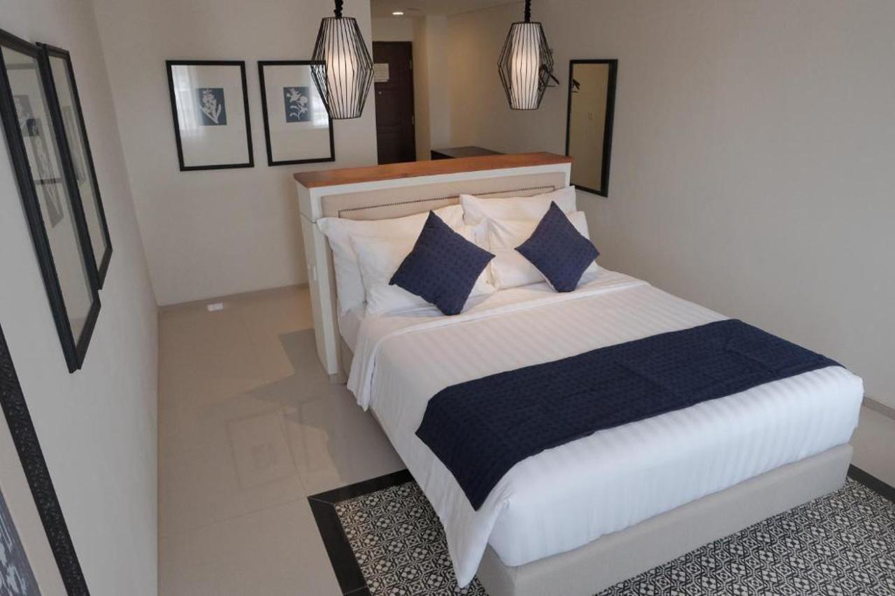 M Hotel Sorong Eksteriør billede