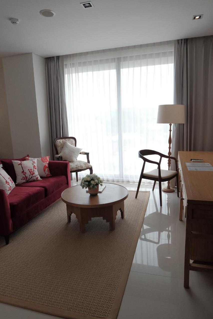 M Hotel Sorong Eksteriør billede