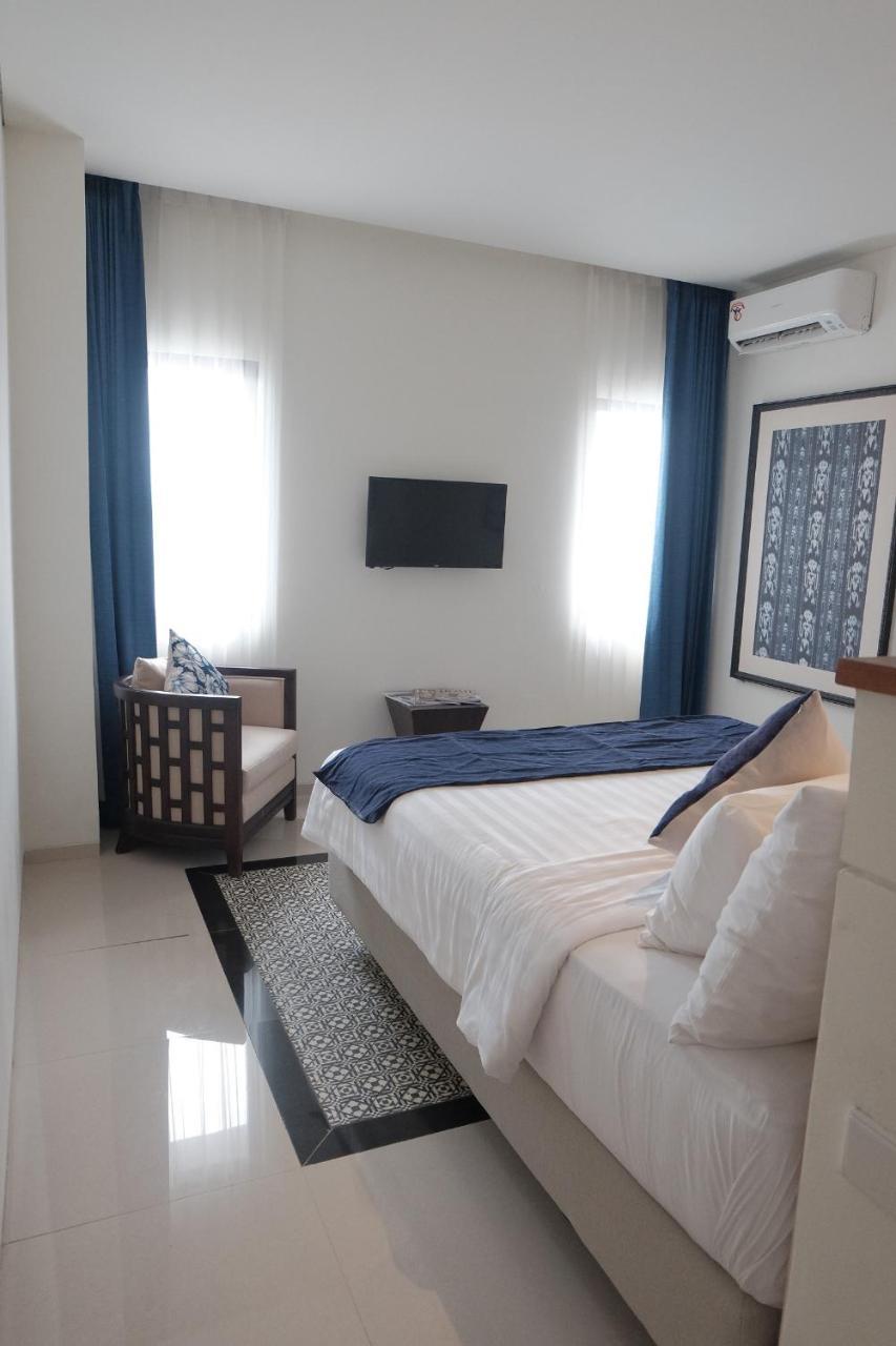 M Hotel Sorong Eksteriør billede