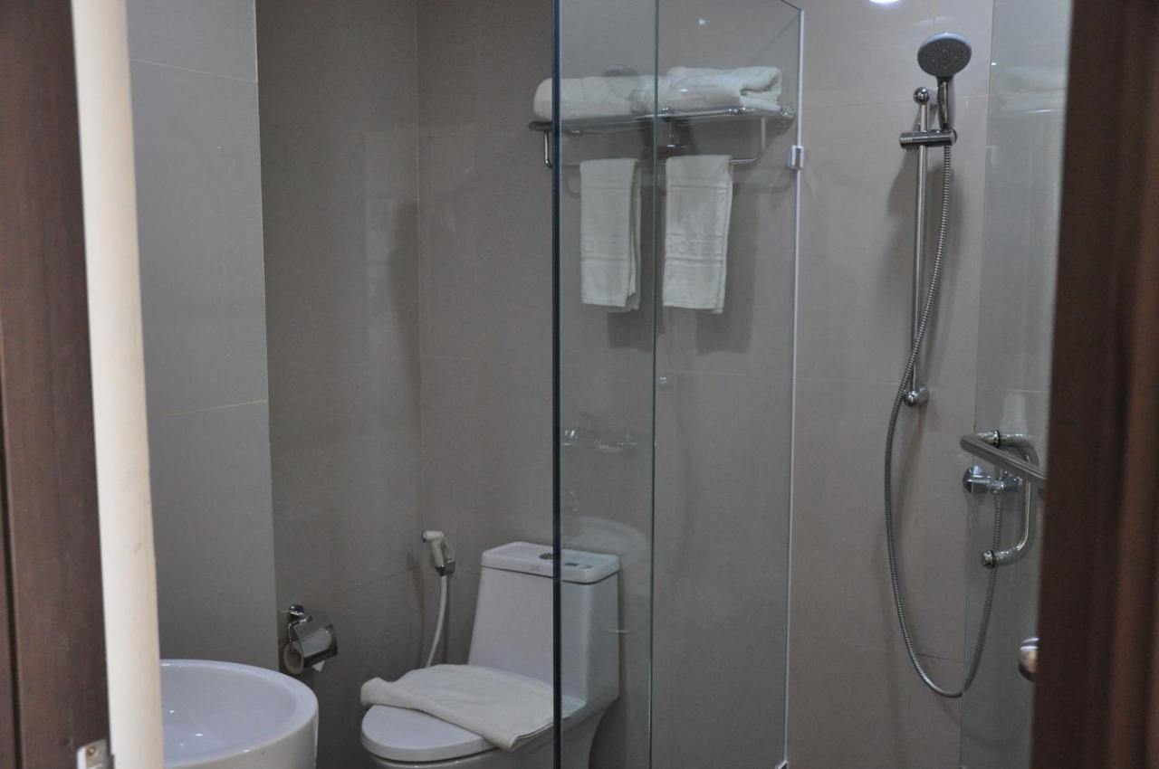 M Hotel Sorong Eksteriør billede