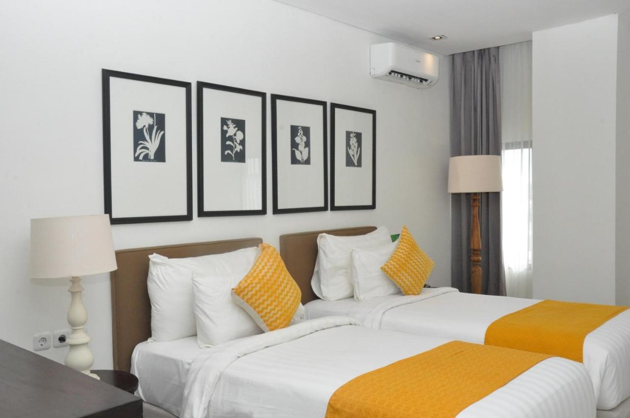 M Hotel Sorong Eksteriør billede