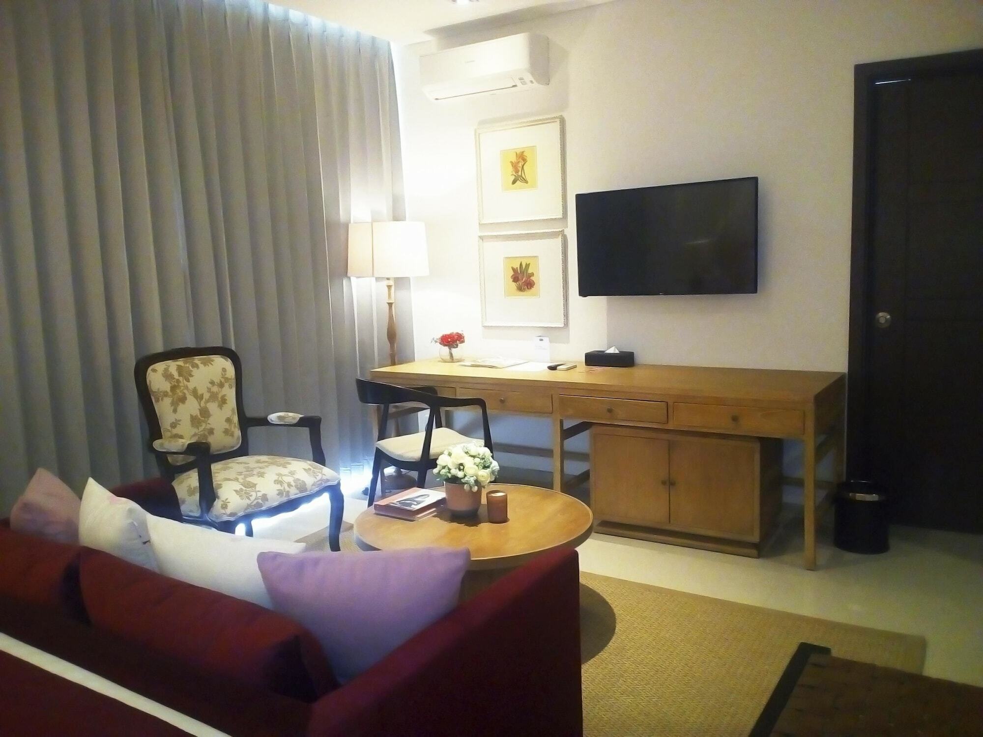 M Hotel Sorong Eksteriør billede